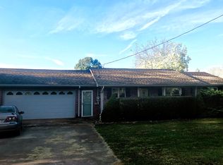 2568 W Old Andrew Johnson Hwy, Strawberry Plains, TN 37871