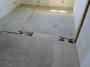 229-227 N 6th St, Cambridge, OH 43725