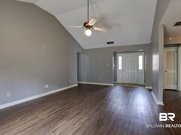 3rd image of 8642 Brook Ln