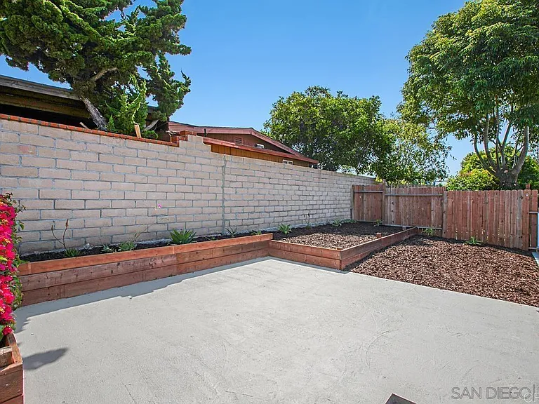 3244 Idlewild Way — Photo 15