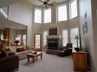 1472 Clear Brook Dr, Sugarcreek Township, OH 45440