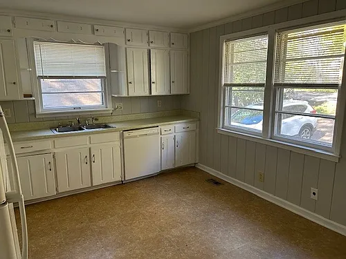 2020 Lintwood Dr #A Photo 1