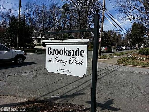 2nd image of 104 Sunset Cir Unit 203