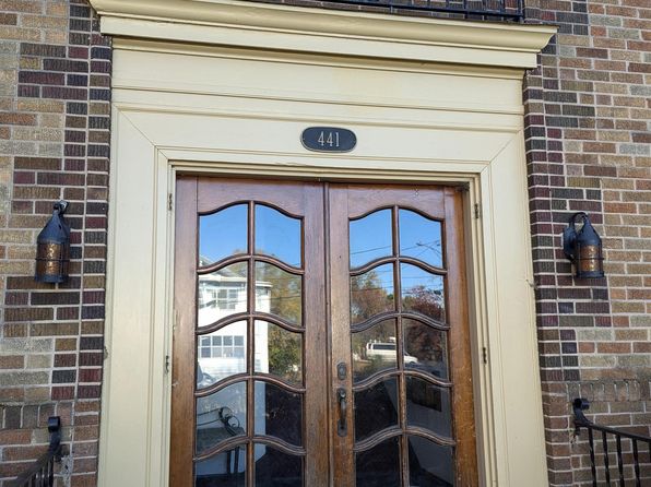 441 W Exchange St APT 302, Freeport, IL 61032