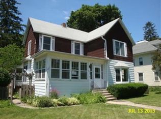 419 S 4th St, Dekalb, IL 60115