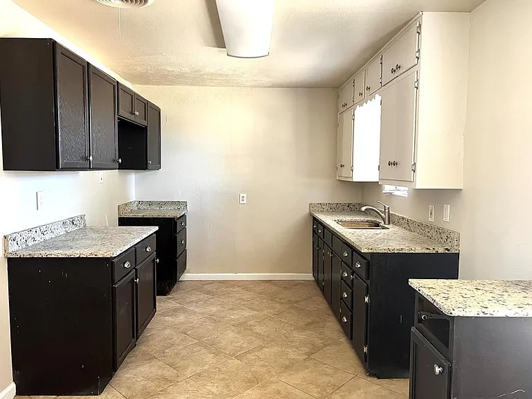 5403 McKnight Dr — Photo 3