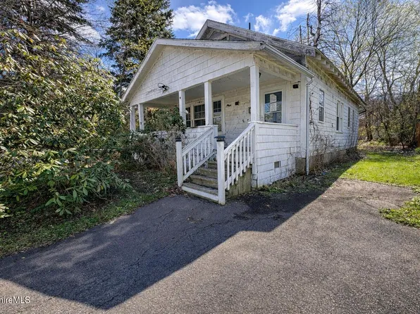 11 Allengate Ave, Pittsfield, MA 01201