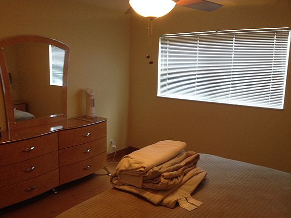 3rd image of 5911 NE 14th Ln APT 404S