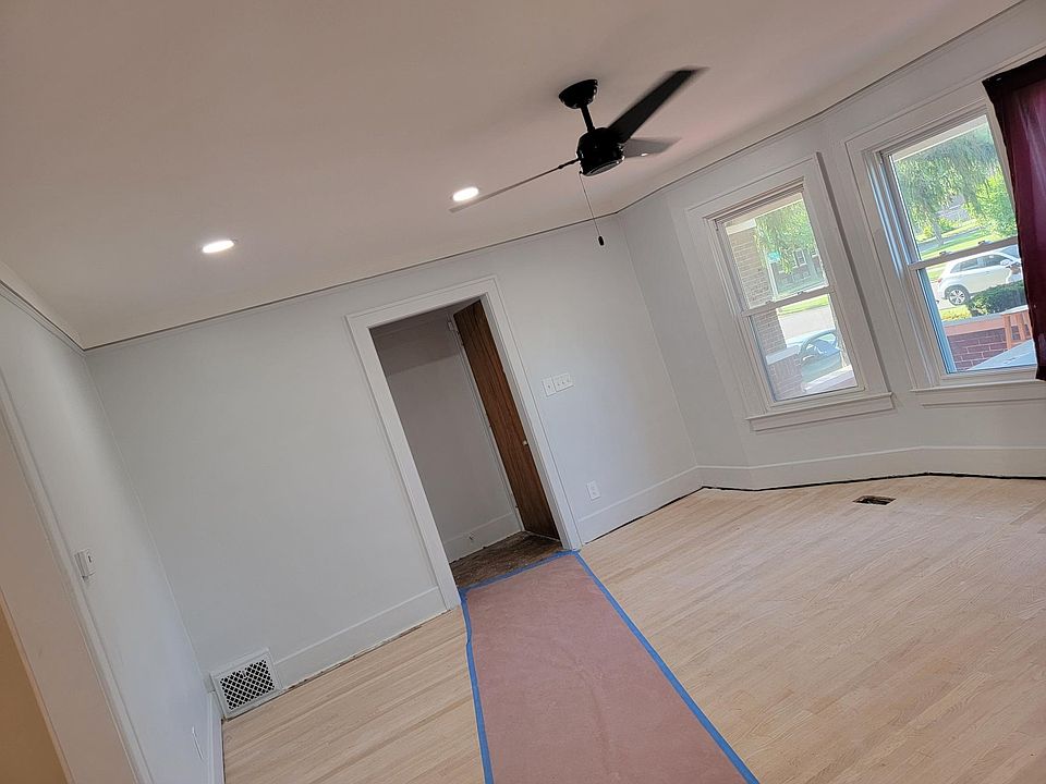 1st image of 1541 Virginia Park St