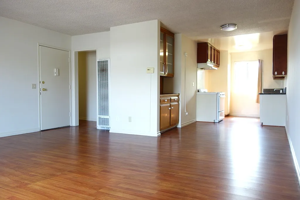 2 bed, 1100 sqft, $2,995 — Photo 1