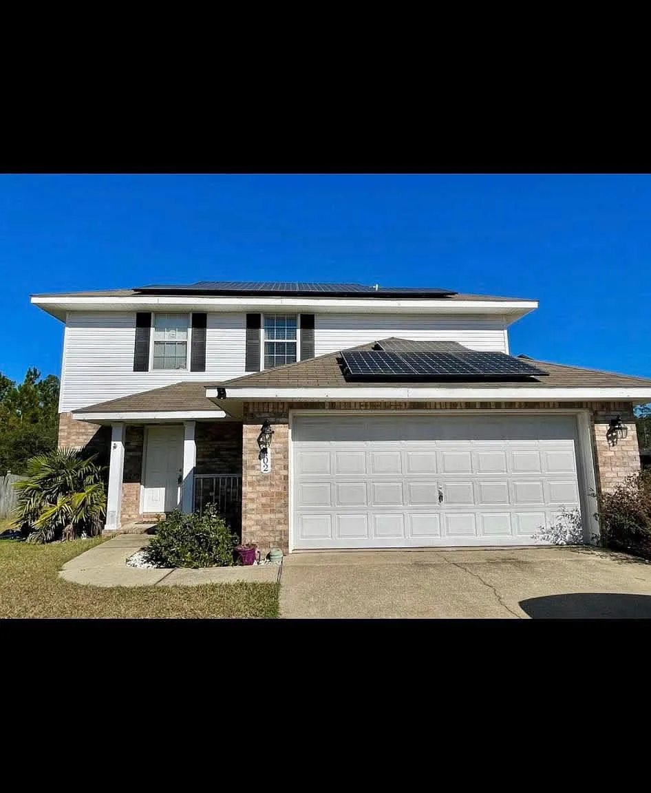 4 bed, 2.5 bath, 1756 sqft, $2,300 — Photo 1