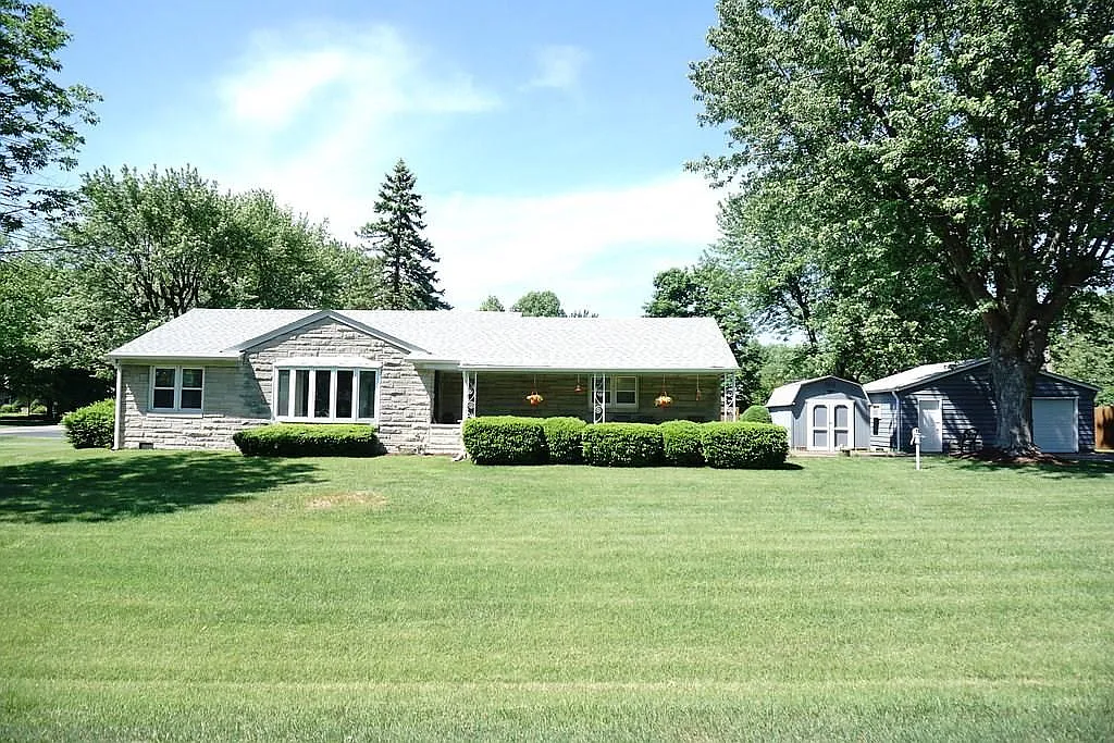 4905 McFarland Rd photo 1