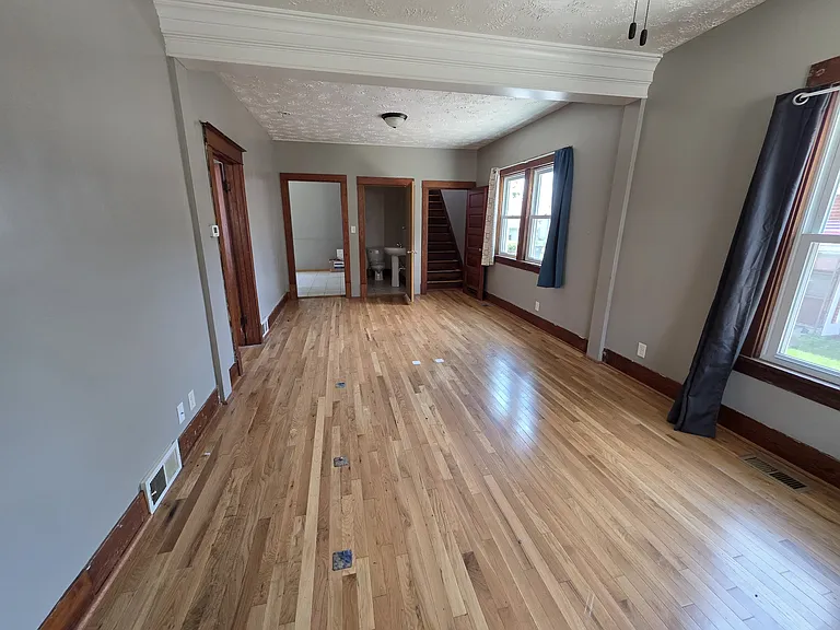 1125 Claremont St — Photo 5