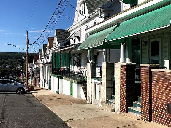 3rd image of 431 S Hickory St