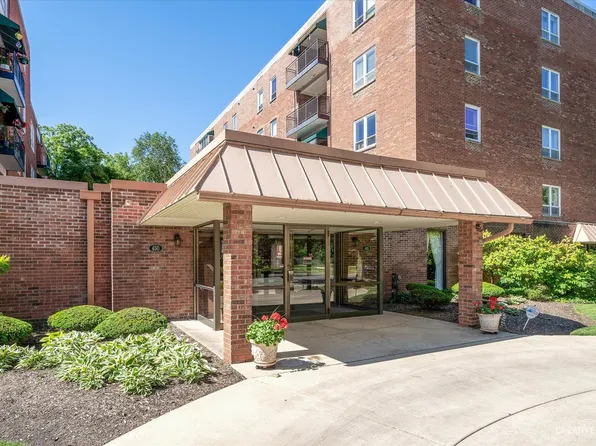 460 W Downer Pl APT 3E, Aurora, IL 60506