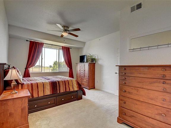 4th image of 804 Summer Hawk Dr Unit 6304
