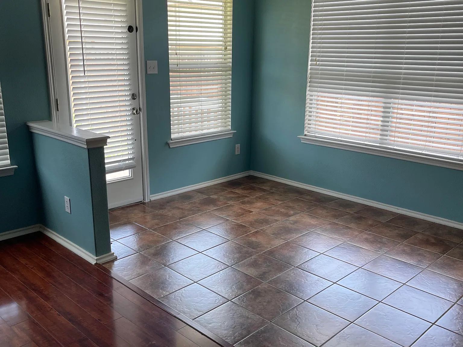 6107 Briscoe Leaf — Photo 3