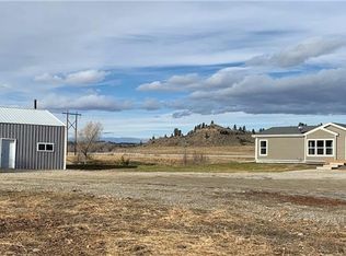28 Plateau Rd, Columbus, MT 59019