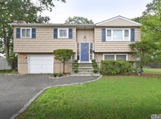 2 Rainer St, Melville, NY 11747
