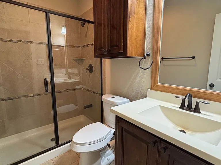 2908 N Umberland Dr — Photo 9