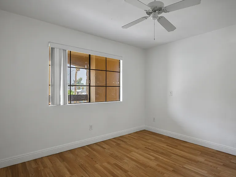 5170 S Jones Blvd #206-1 — Photo 18