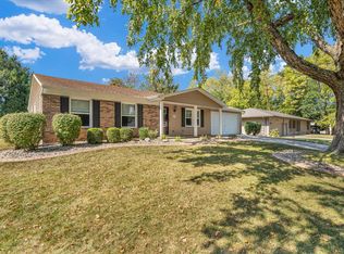 202 Valley Rd, Monticello, IL 61856