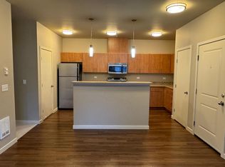 961 10th Pl NE UNIT 305, Issaquah, WA 98029