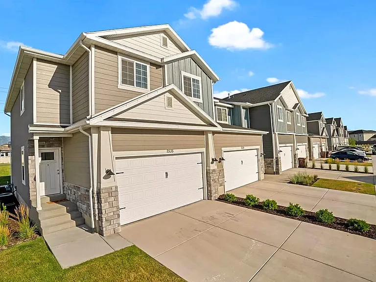7535 N Cottage Ln — Photo 1