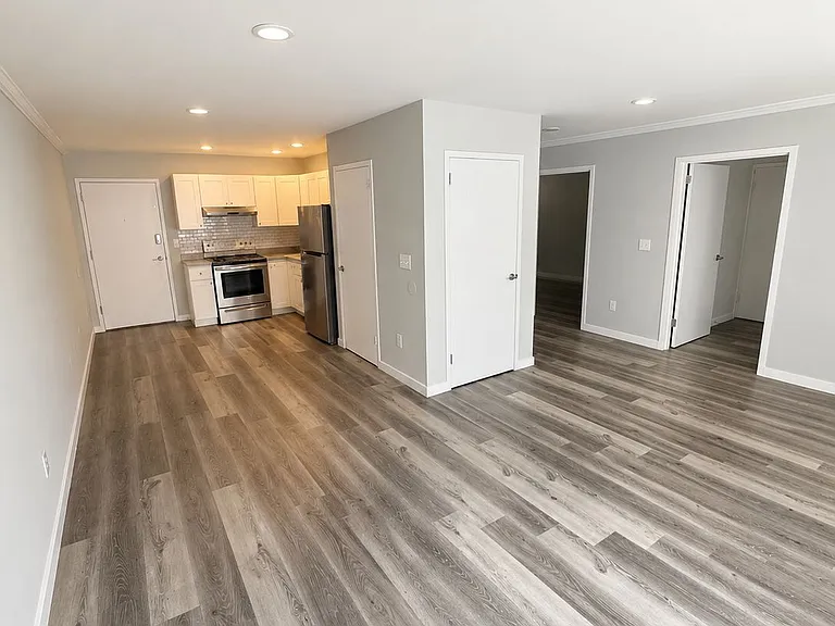 144 Fair St #405 — Photo 3