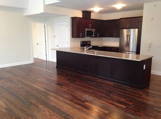 40 Russell Ave, Old Tappan, NJ 07675