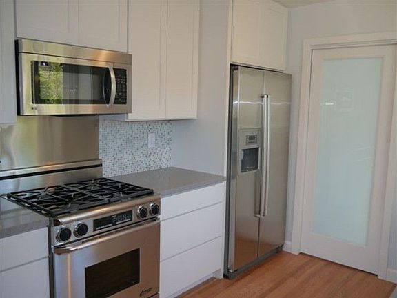 3rd image of 7346 Hotchkiss Ave