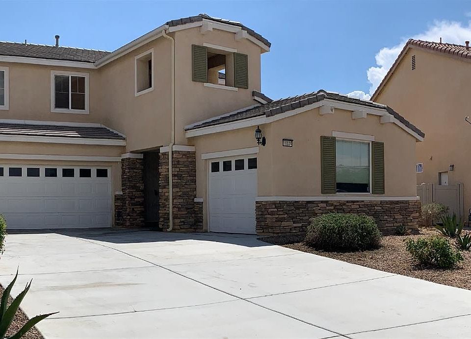 1st image of 16524 Desert Lily St