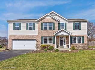 451 Judd Ln, Batavia, IL 60510