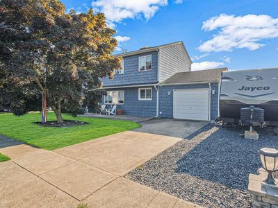 16 Wood Place, Lindenhurst, NY, 11757
