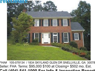 1834 Skyland Glen Dr, Snellville, GA 30078