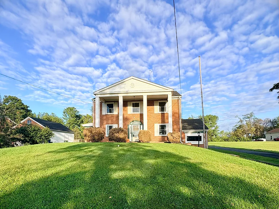 1167 Martinsburg Pike