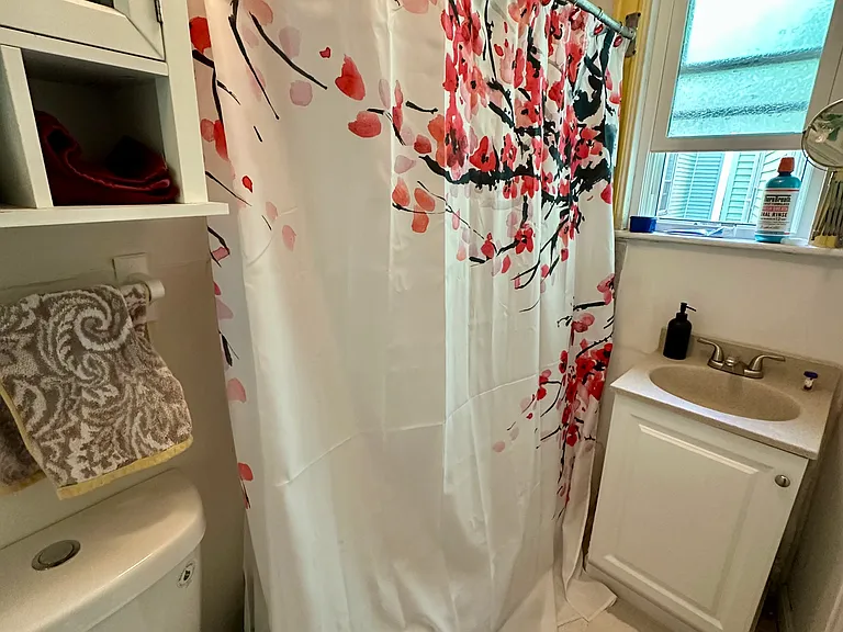539 Washington St #2 — Photo 9