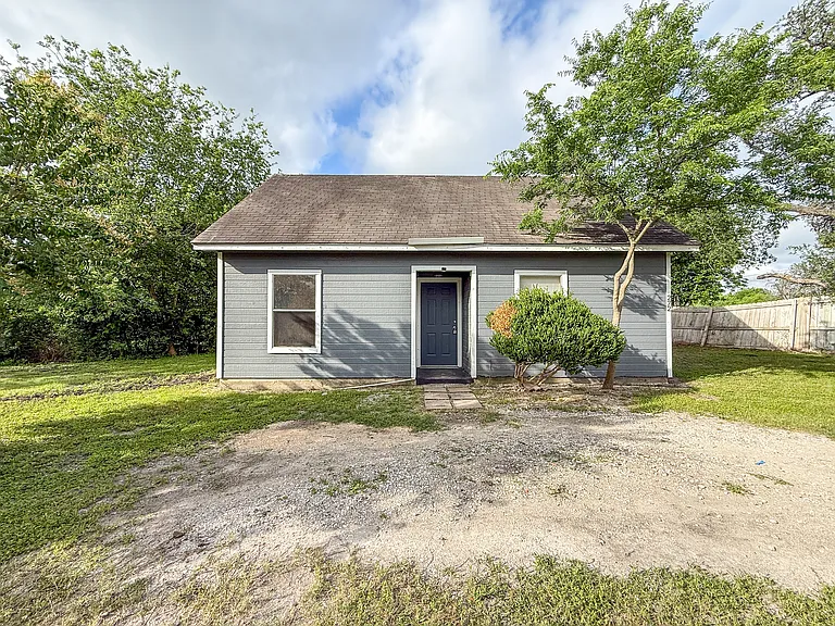 272 Schmucks Rd — Photo 1