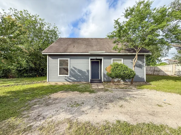 272 Schmucks Rd, New Braunfels, TX 78132
