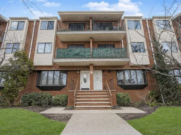 2817 E 26th St APT 3B, Brooklyn, NY 11235
