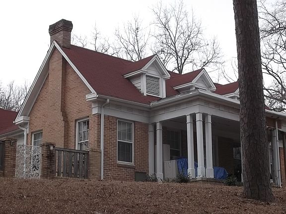 2nd image of 803 N Louise St
