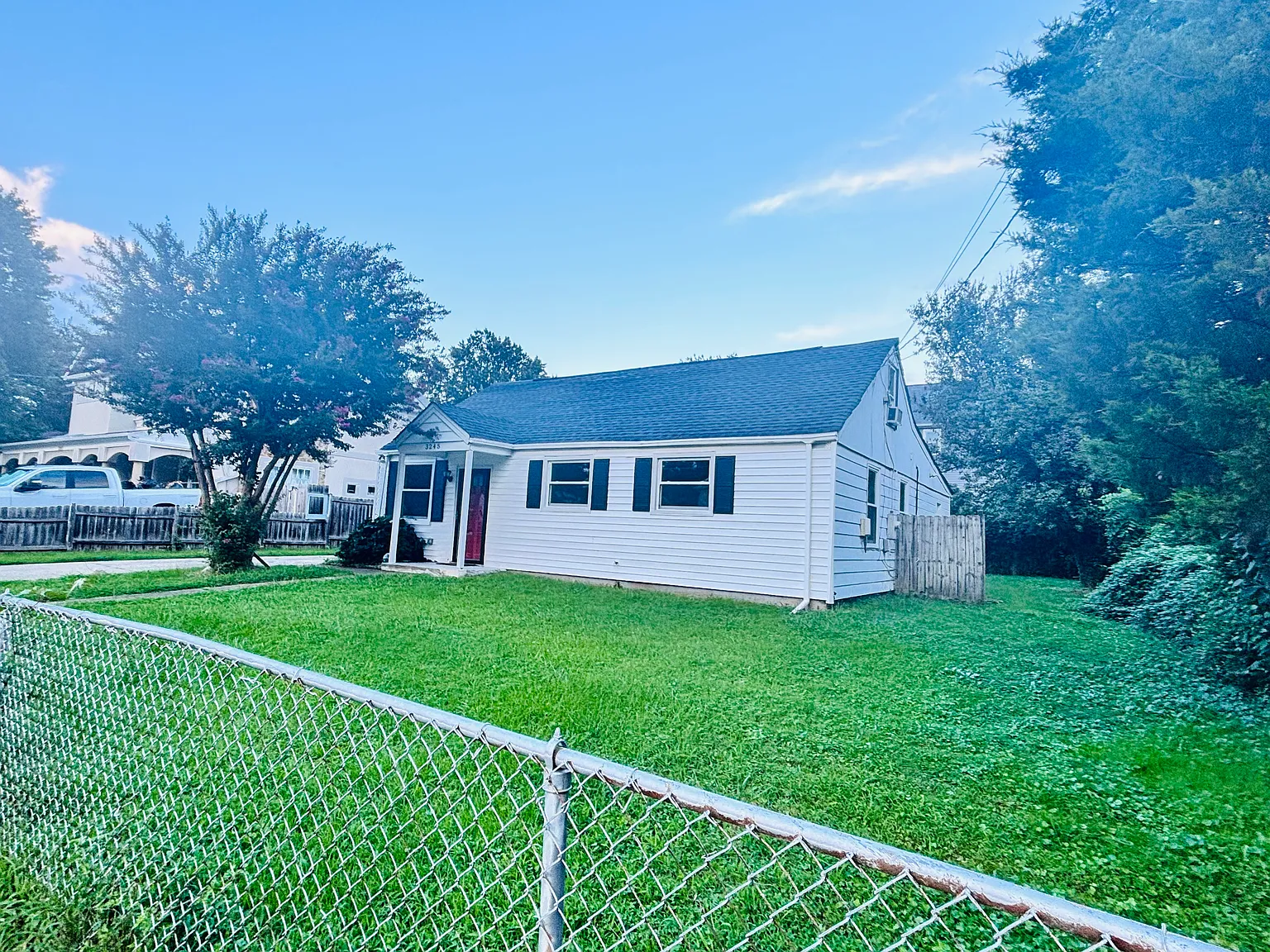 3 bed, 1476 sqft, $3,300 — Photo 1