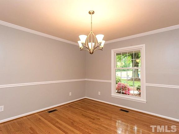 4th image of 1267 Westbrook Ave