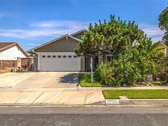 4th image of 22390 Flamingo St