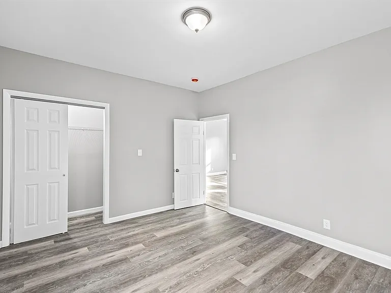 712 Eastern Ave #1 — Photo 5