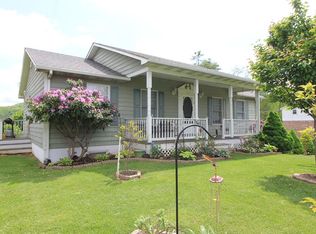 435 Country Club Ln, Galax, VA 24333