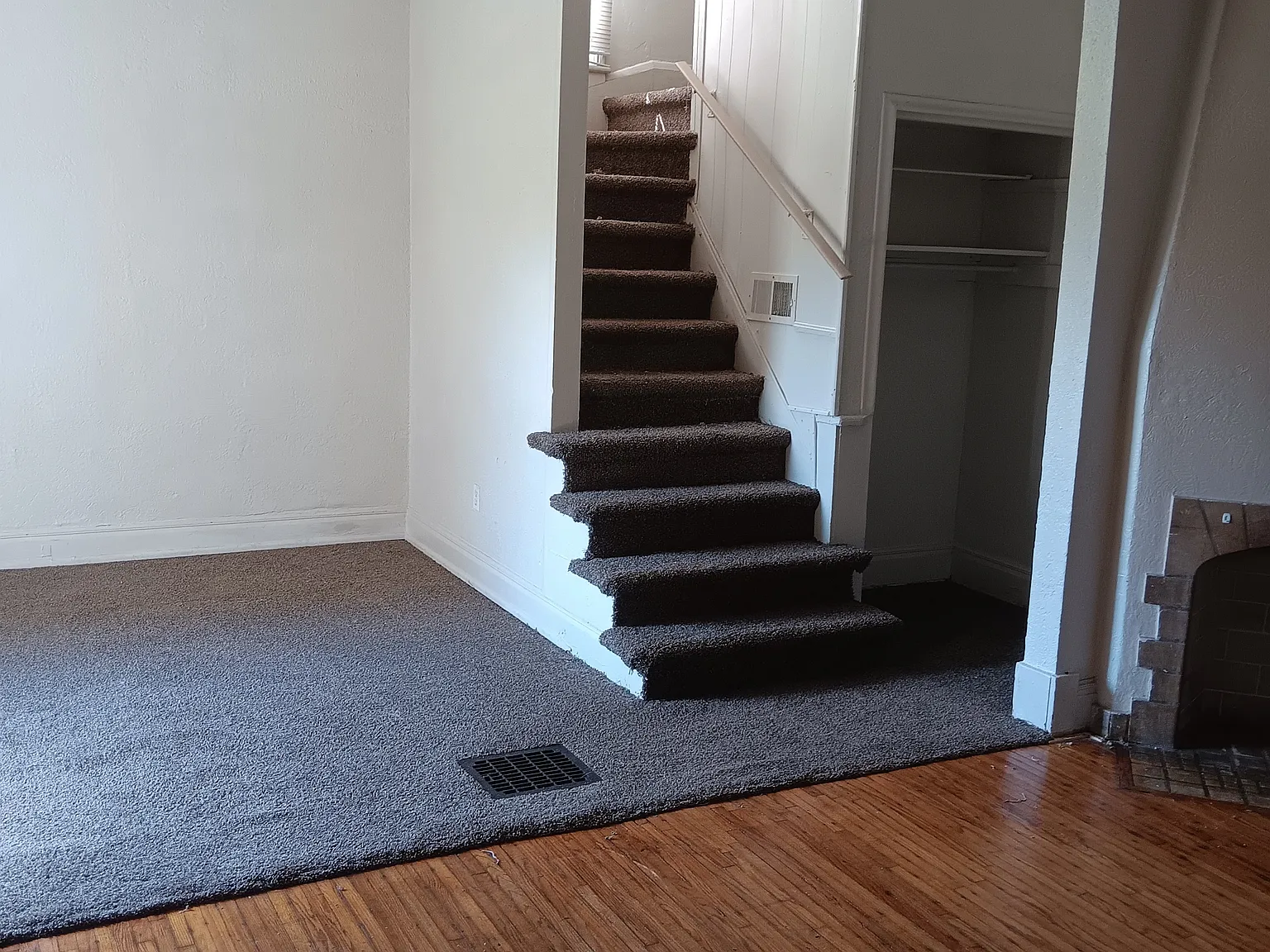 442 Arcadia Ave — Photo 2