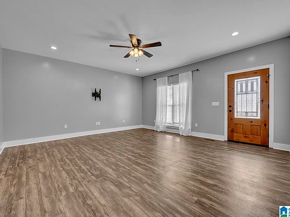 4th image of 235 White Oak Loop