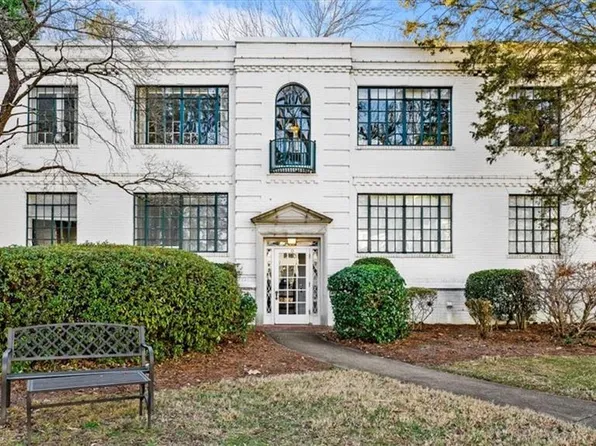 1700 N Elm St APT Q3, Greensboro, NC 27408