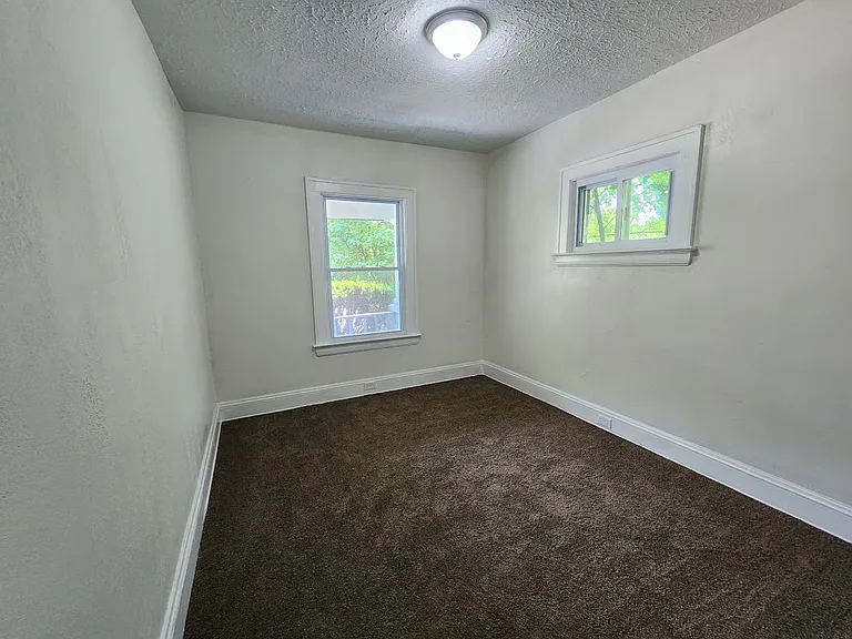 12905 Watterson Ave — Photo 6